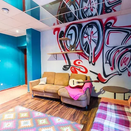 The Monk's Bunk 塔林